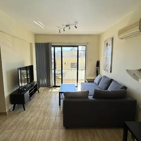 Two Bedroom In 아파트 *